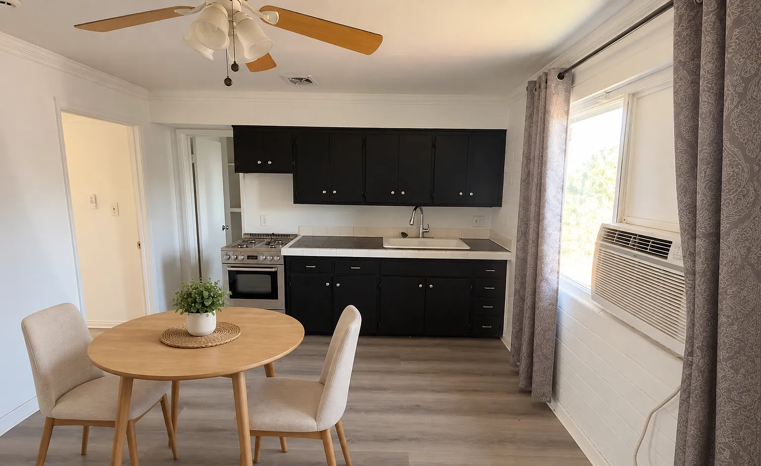 1 bed, 600 sqft, $950 — Photo 3