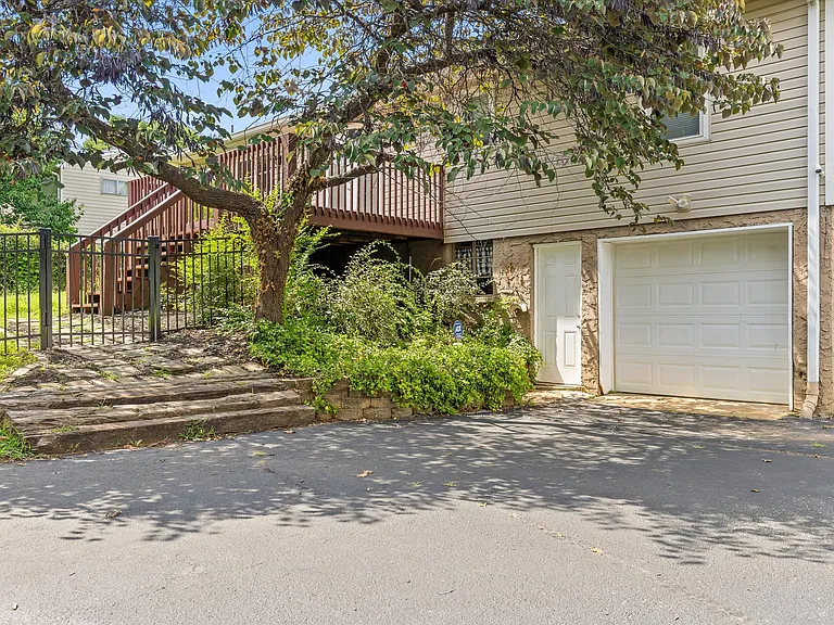2418 Crescent Club Dr — Photo 26