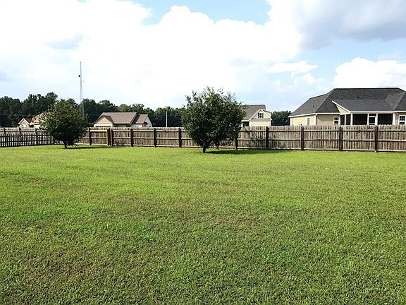 5th image of 212 Dogwood Estates Ln
