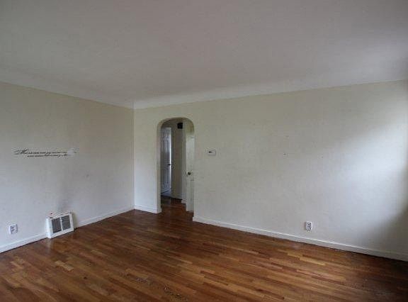 5th image of 1124 Northlawn St N
