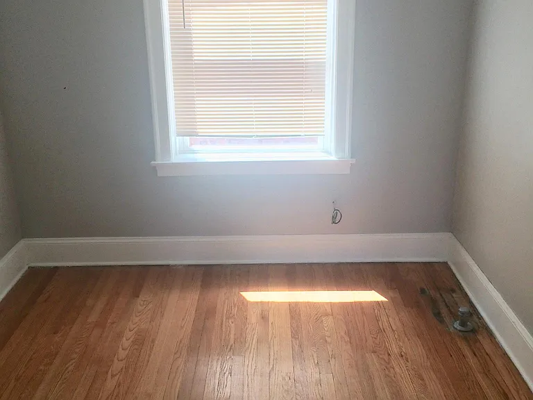 4871 1/2 N Hermitage Ave #2W — Photo 16