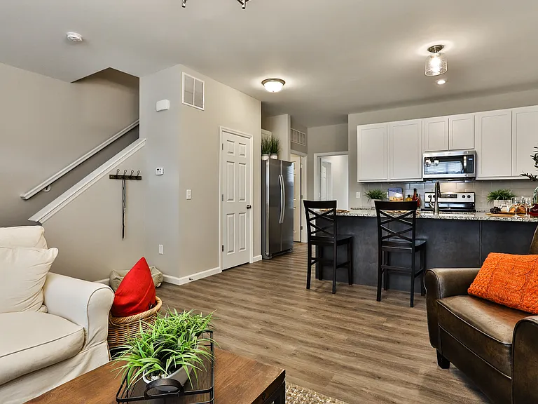Creekside Landing — Photo 9