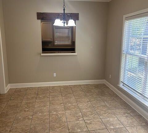 4th image of 2604-2206 Anderson Rd