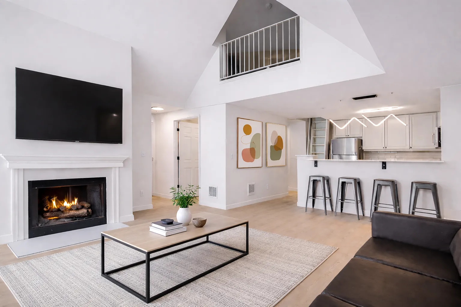 Ainsley Apartments — Photo 1