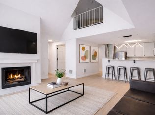 4719 15th Ave NE #C8A8D50E2, Seattle, WA 98105