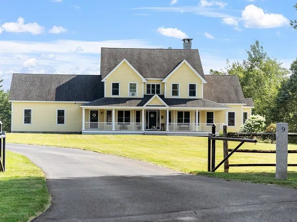 9 Sequoia Dr, Lunenburg, MA 01462