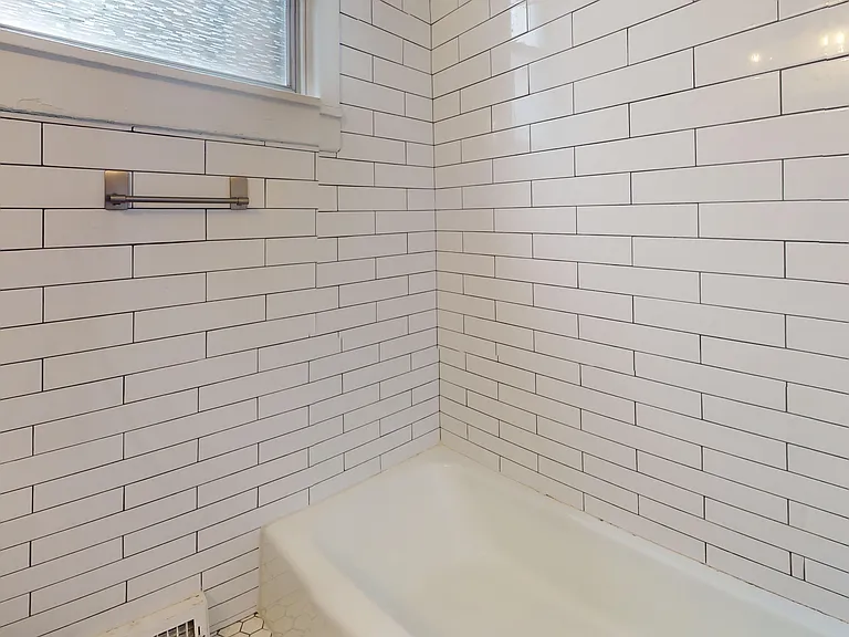 334-38 Lombard St #113 — Photo 3