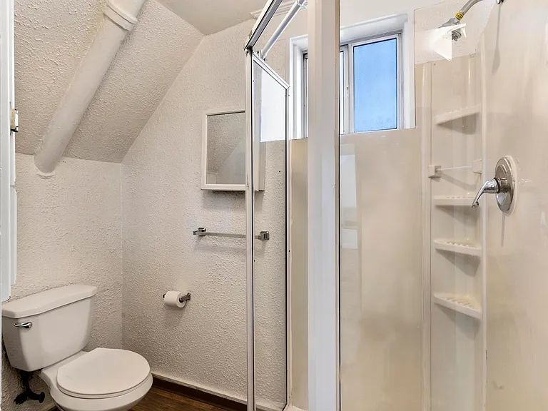 32 N Chestnut St #103 — Photo 10