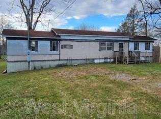 110 Cochran Ln, Crab Orchard, WV 25827
