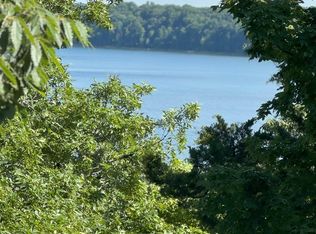 1944 E Waters Edge Dr #53, Bloomington, IN 47401