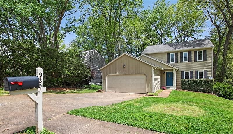 1st image of 920 Singing Hills Dr