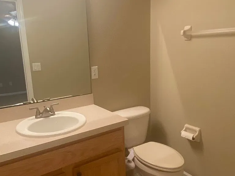 16339 Old Ash Loop — Photo 11