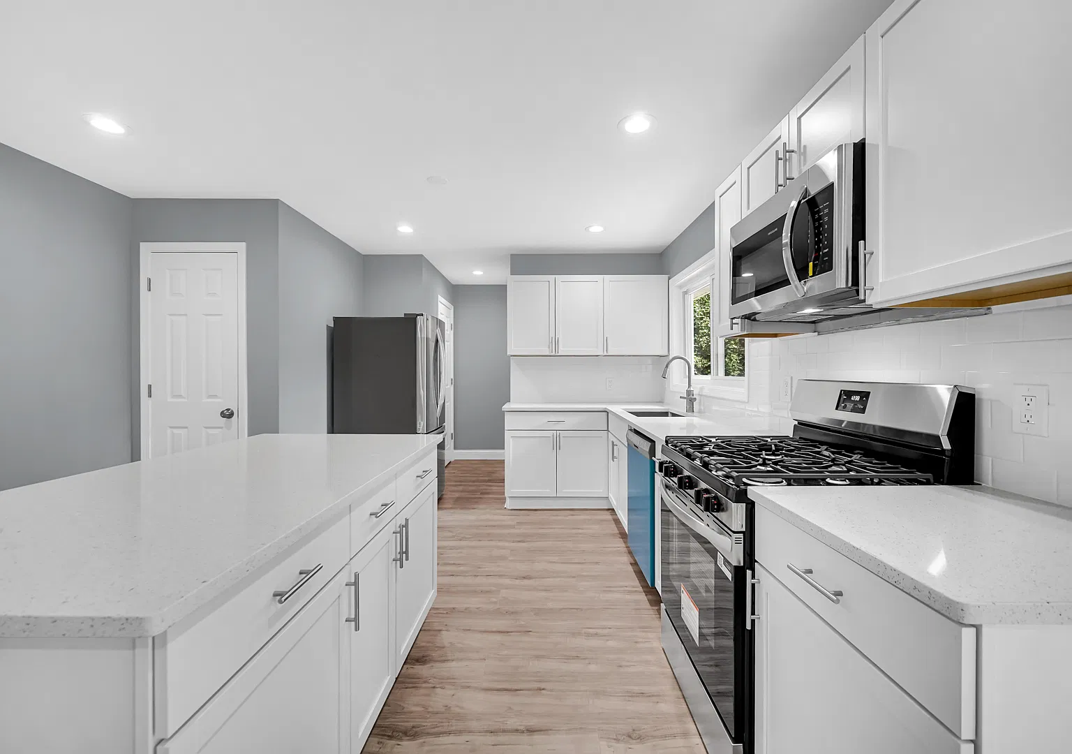8013 Monaldi Drive - 1 — Photo 4
