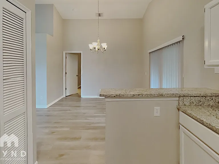 915 River Wind Ave — Photo 6