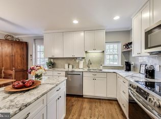 4711 30th St S APT A1, Arlington, VA 22206