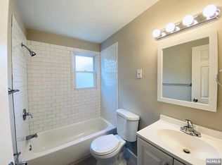 723 Clark Ave FLOOR 2, Ridgefield, NJ 07657