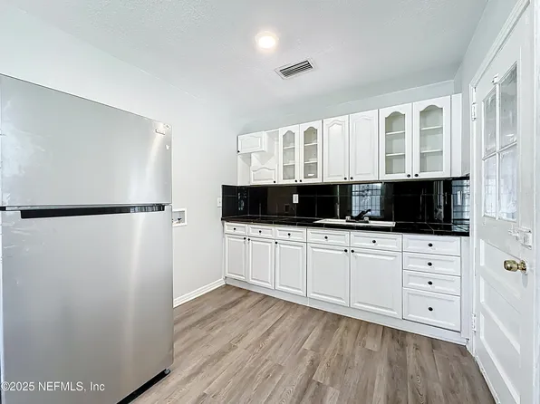 3410 DIVISION Street, Jacksonville, FL 32209