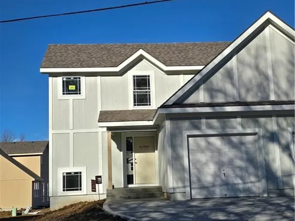 510 W Lawrence St, Spring Hill, KS 66083