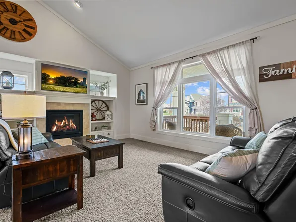 5373 199th St N, Forest Lake, MN 55025