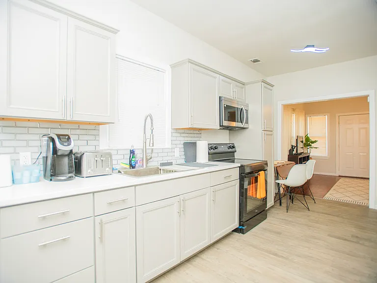 2802 Morales St — Photo 5