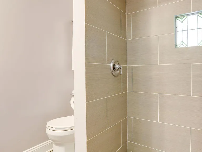 113 C St SE #2 — Photo 15