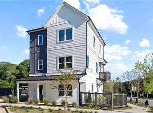 373 Kings Lndg, Hapeville, GA 30354