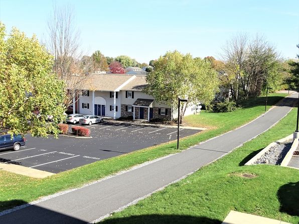 103 Fulton St APT 103, Akron, PA 17501
