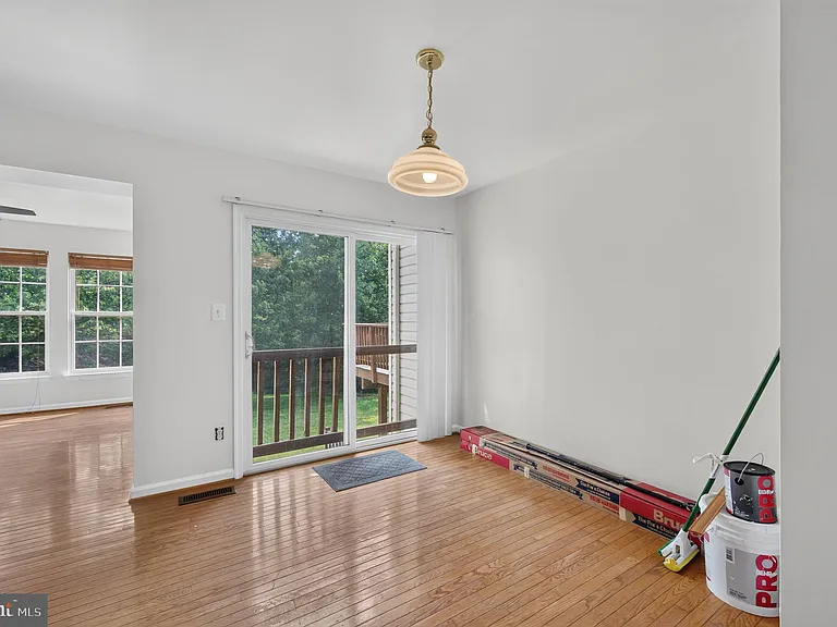 15044 Gaffney Cir — Photo 11