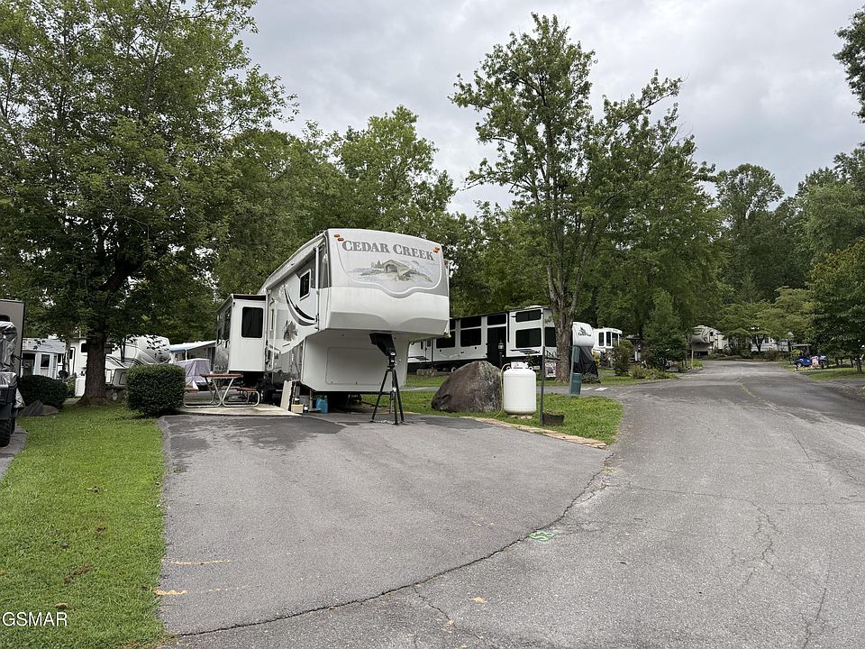 1st image of 4229 E Pkwy #53-lot 53