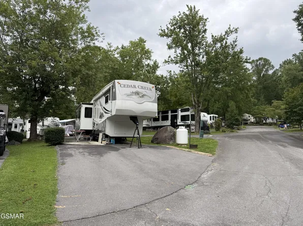4229 E Pkwy #53-lot 53, Gatlinburg, TN 37738