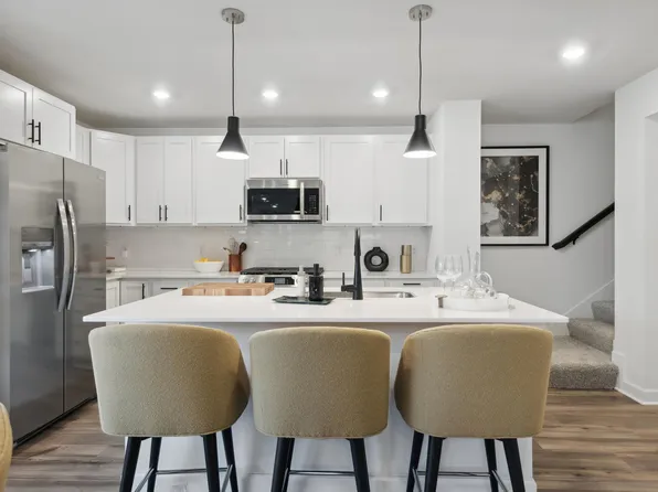 15014 Adare Way, Rosemount, MN 55068