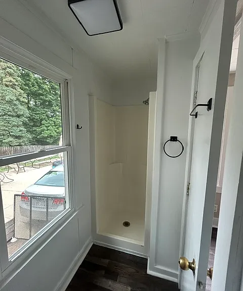 935 6th St — Photo 20