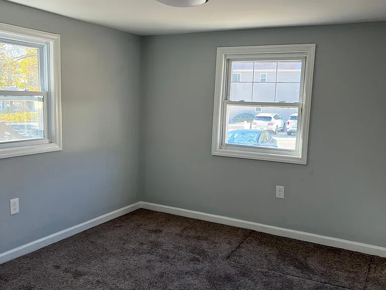 201 Anthony Ave — Photo 3