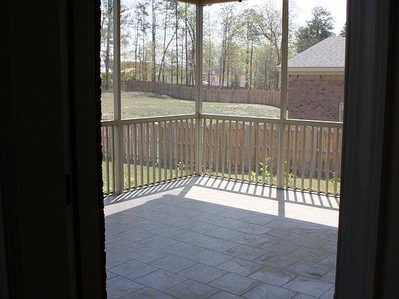 Screened & Tiled Porch