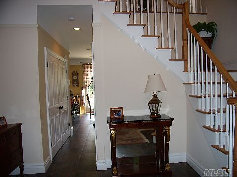 1st image of 5 King St