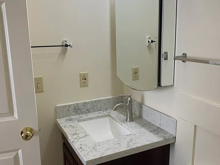 4230 8th Ave NE #102 — Photo 6