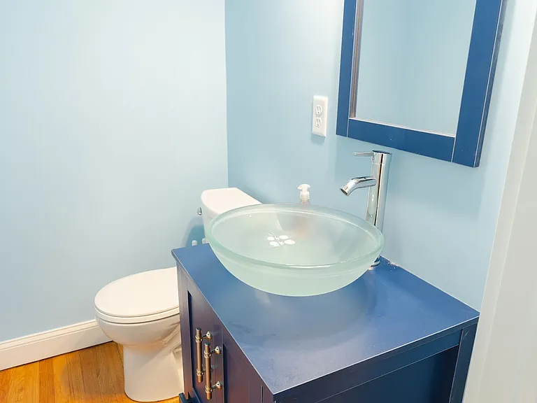 19 Menotomy Rd #2 — Photo 3