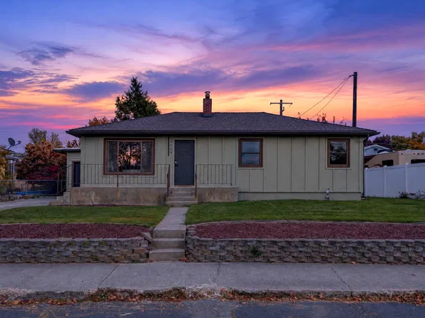 5704 N F St, Spokane, WA 99205