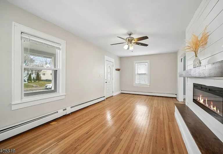 10 Hurley Ave — Photo 4