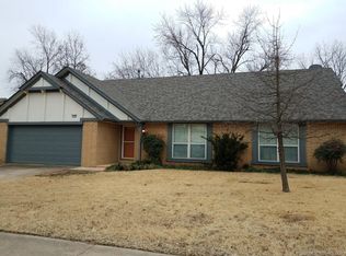 1034 W G St, Jenks, OK 74037