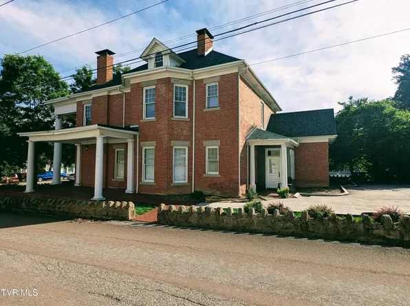 221 E Main St, Clintwood, VA 24228