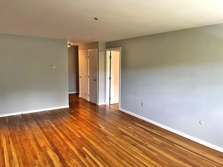 45 Maynard St #25 — Photo 4
