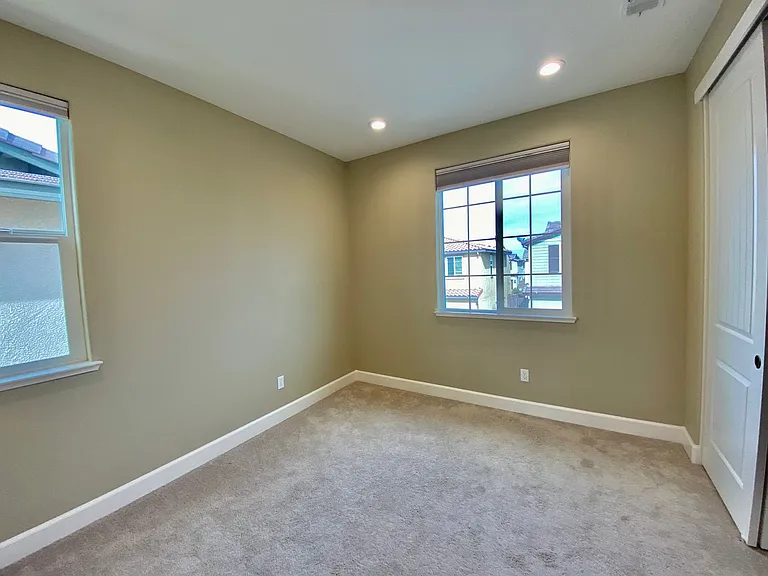 4138 Hydo Lake Way — Photo 23