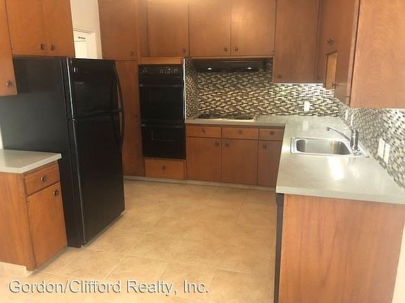 5th image of 3726 Broderick St APT 1