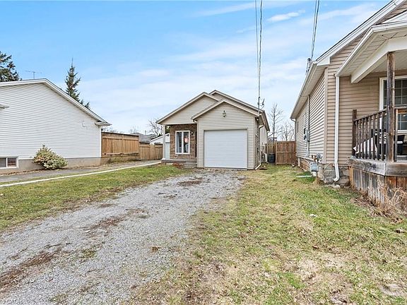 3rd image of 46A Pelham Rd