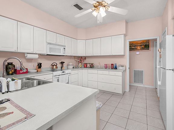 5th image of 573 Berry Patch Rd