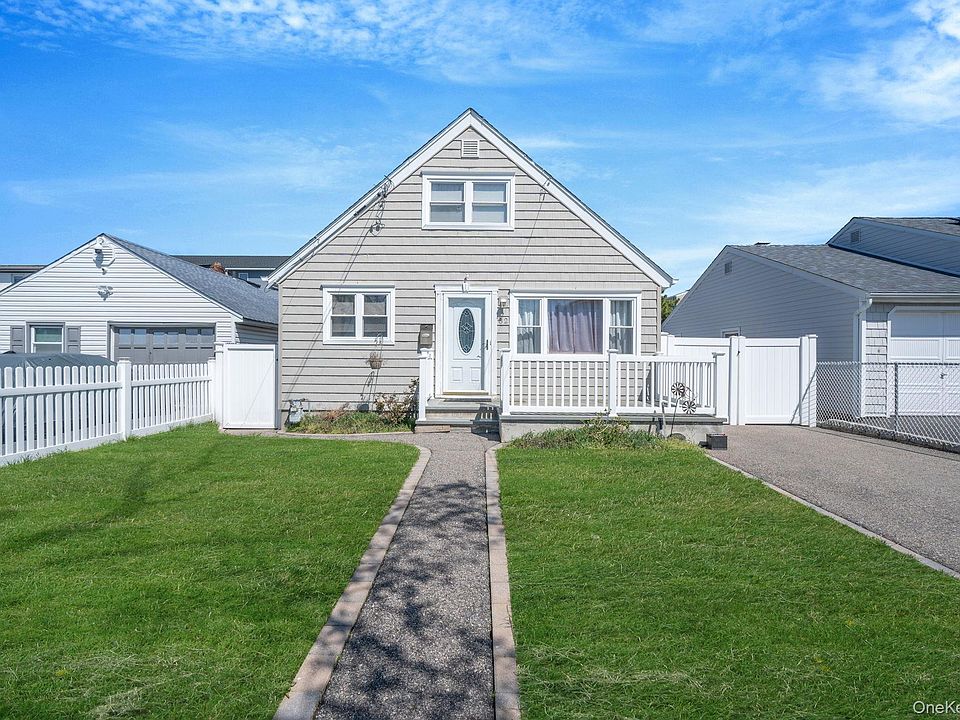 1st image of 82 E Seacrest Avenue