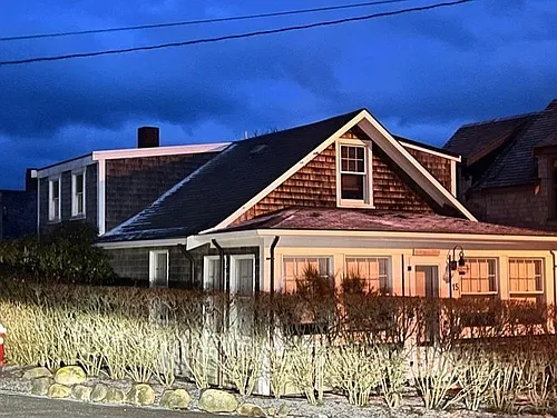15 Beach St Photo 1