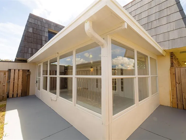 2947 Poplar Ave — Photo 5