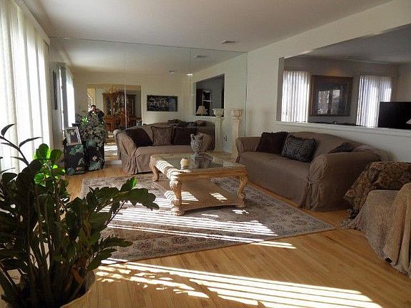 3rd image of 7 Woodside Ave